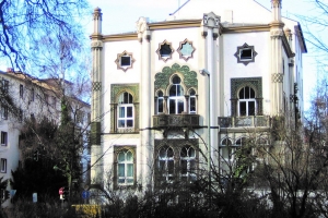 Flanieren am Anlagenring – Die schönsten Orte vom Eschenheimer Tor bis zum Literaturhaus Alte Stadtbibliothek