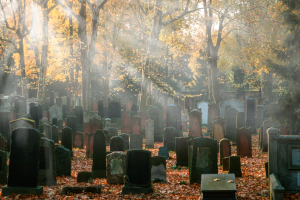 Jüdischer Friedhof an der Rat-Beil-Straße – Pilgerstätte & Ruheplatz berühmter jüdischer Persönlichkeiten