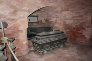 Benefiz-Aktion: Mausoleum Inside – Christian Setzepfandt zeigt Ihnen die Familien-Gruft von Emilie von Reichenbach-Lessonitz