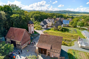 Benefiz-Aktion: Zeitreise mit dem Museumsleiter – Ein Blick hinter die Kulissen des Hessenparks